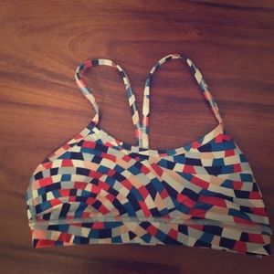 Lululemon sport bra / size 4 colorful